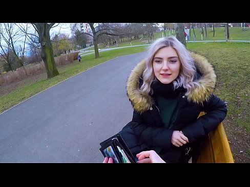 ❤️ Sluk 'n vreemdeling se warm kom vir geld - blowjob in the park deur Eva Elfie Porno op af.freepornhdonlinegay.ru